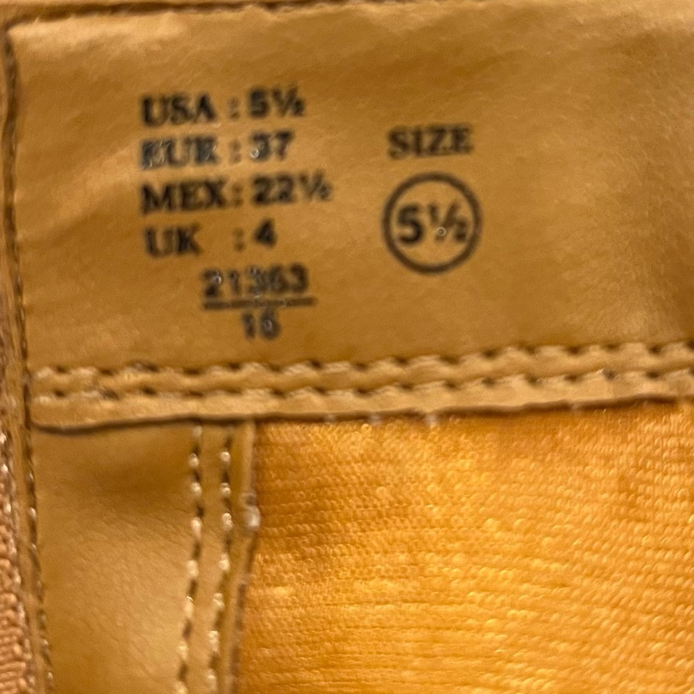 🌺PREDICTIONS VINTAGE TAN SUEDE FRINGE ANKLE BOOT SIZE 5.5🌺 - Picture 10 of 10